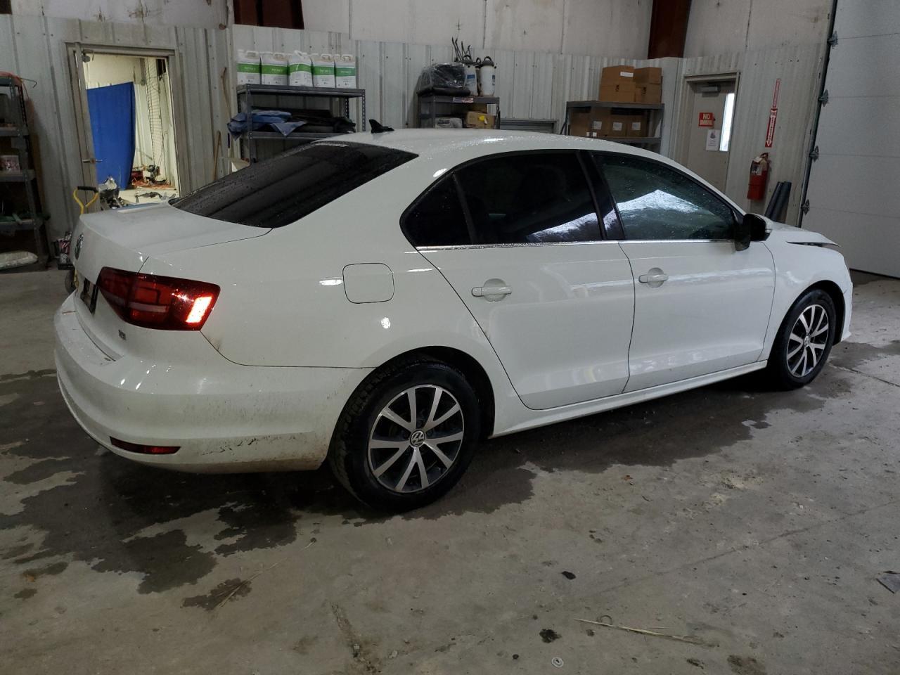 2017 Volkswagen Jetta Se - Фото 3