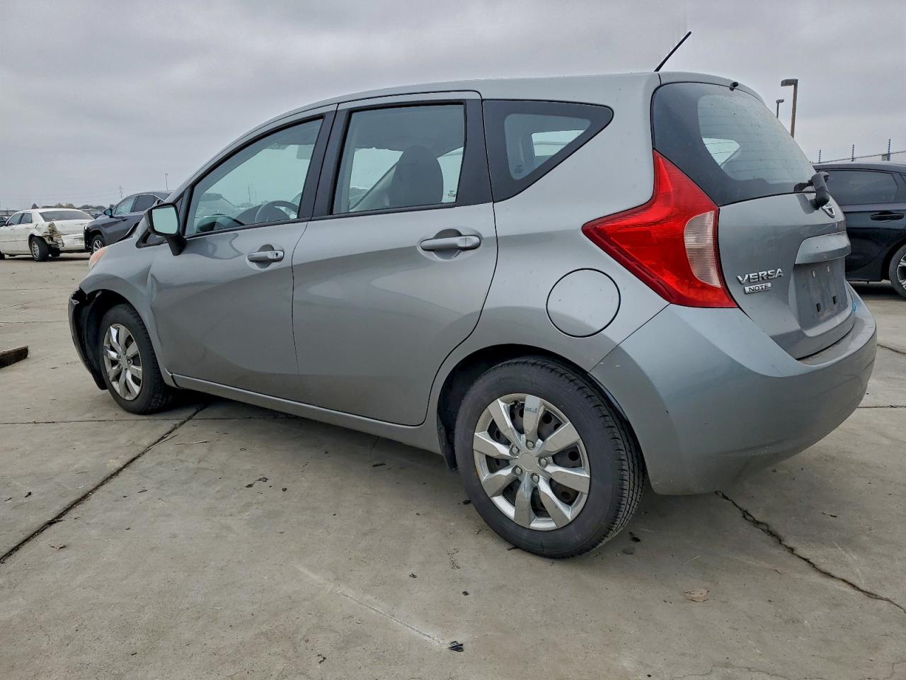 2015 Nissan Versa Note - Фото 2