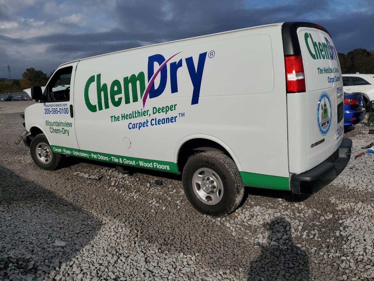 2022 Chevrolet Express G2500 - Фото 2