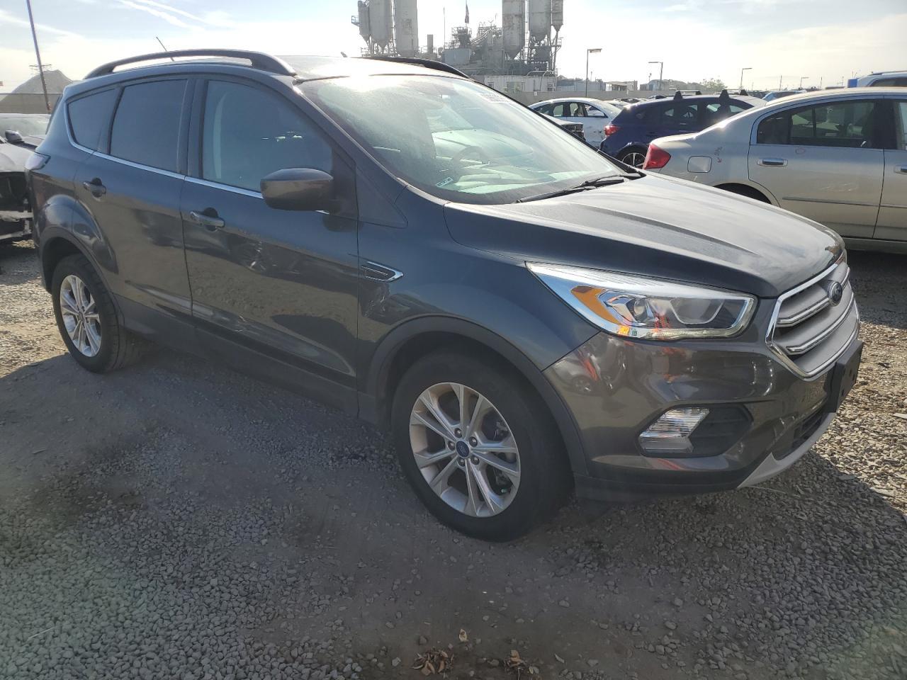 2017 Ford Escape Se - Фото 4