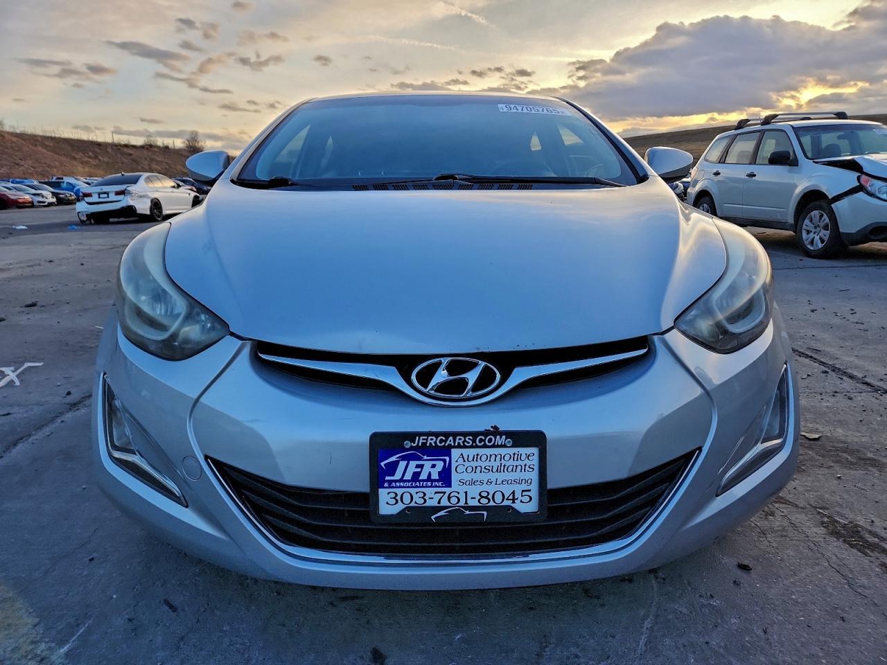 2014 Hyundai Elantra Se - Image 5