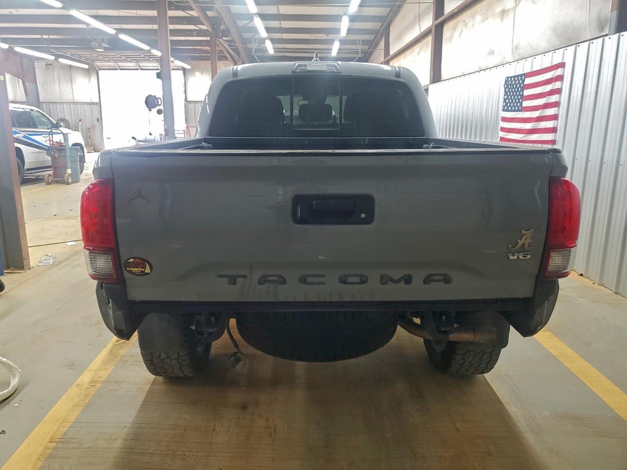 2019 Toyota Tacoma Double Cab - Image 6