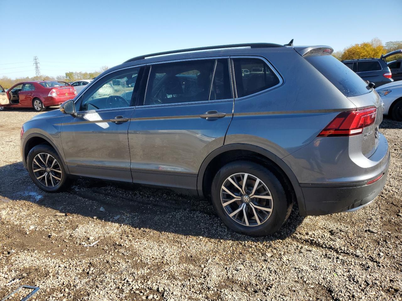 2019 Volkswagen Tiguan Se - Фото 2