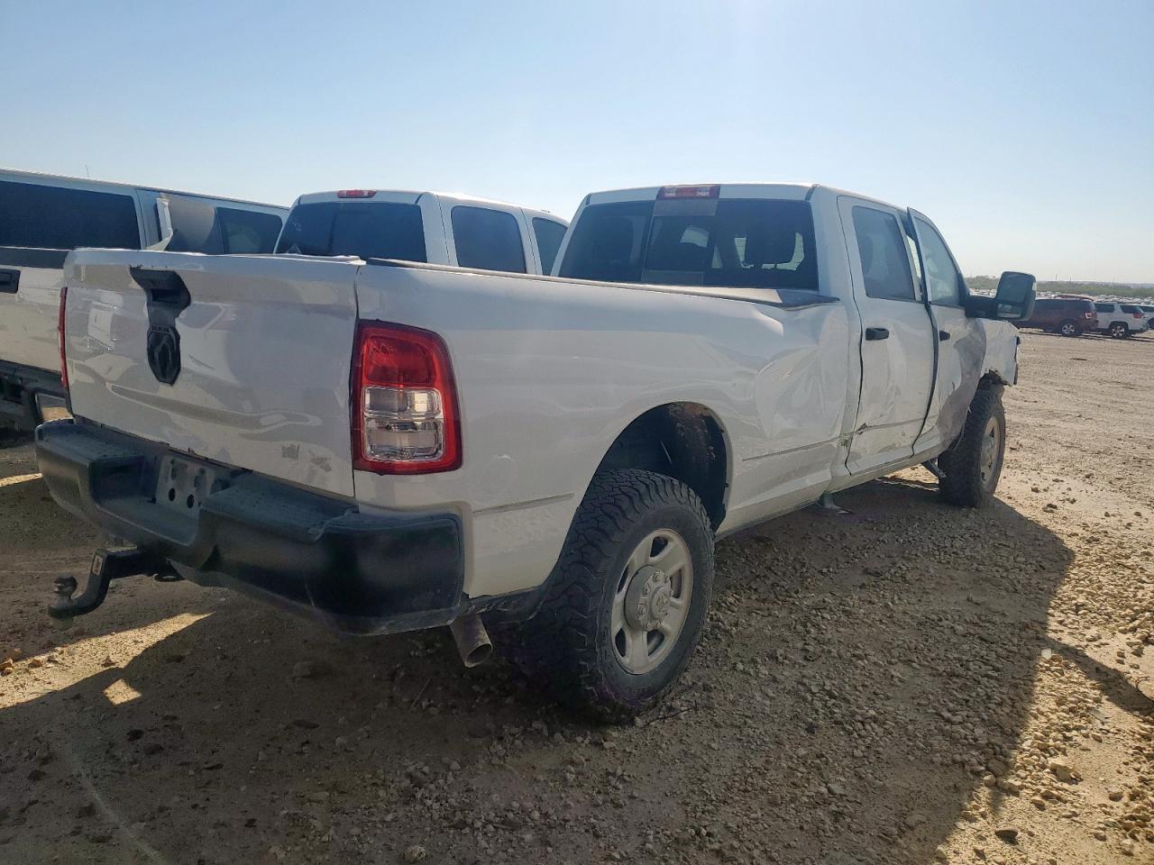 2024 Ram 2500 Tradesman - Фото 3