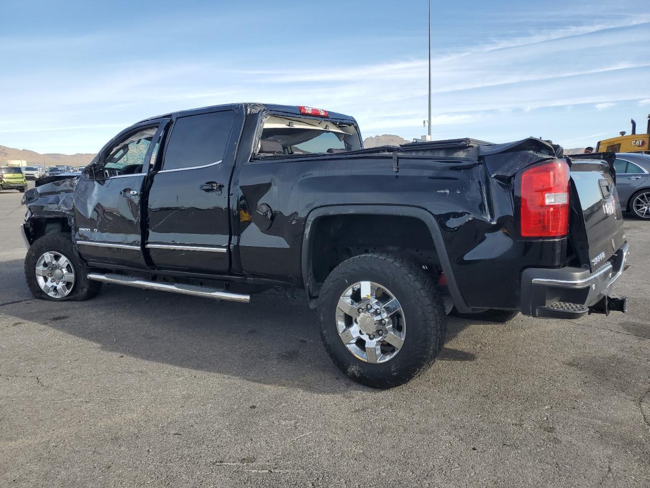 2018 GMC Sierra K2500 Slt - Image 2