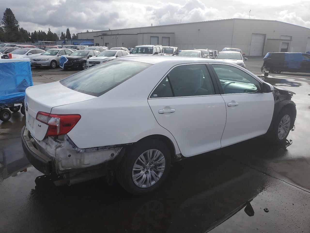2012 Toyota Camry Base - Фото 3