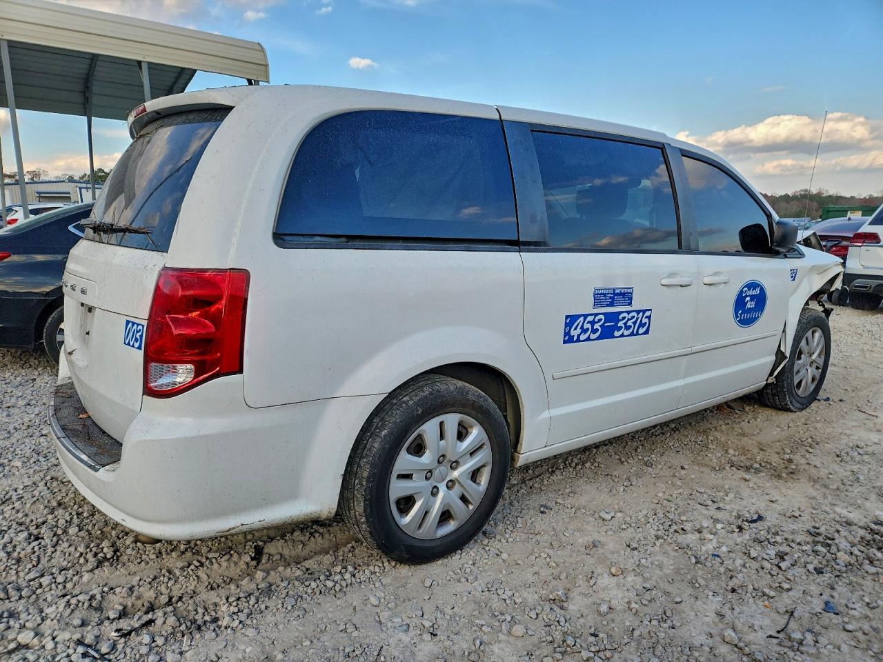 2014 Dodge Grand Caravan Se - Image 3