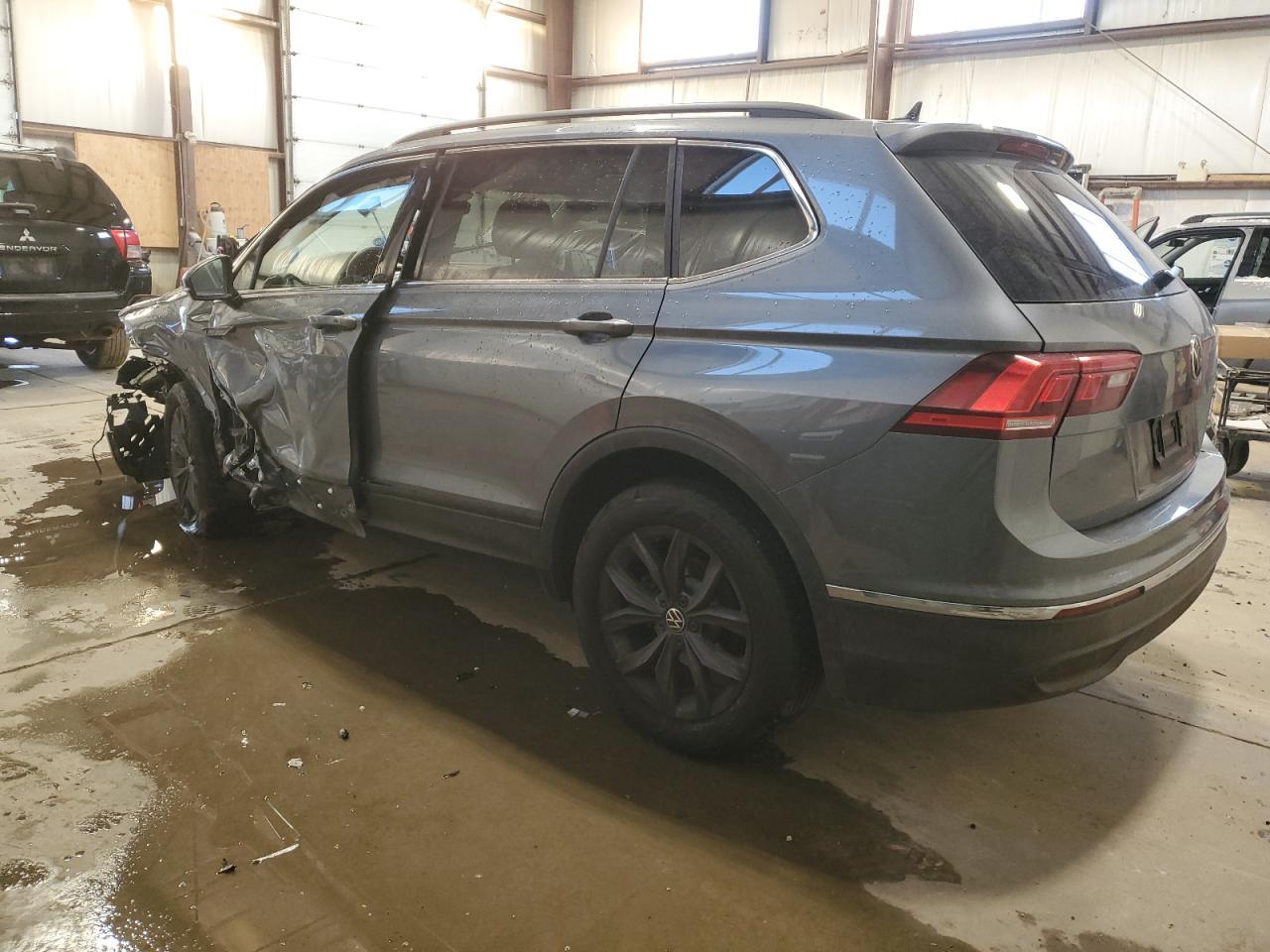 2024 Volkswagen Tiguan Se - Image 2