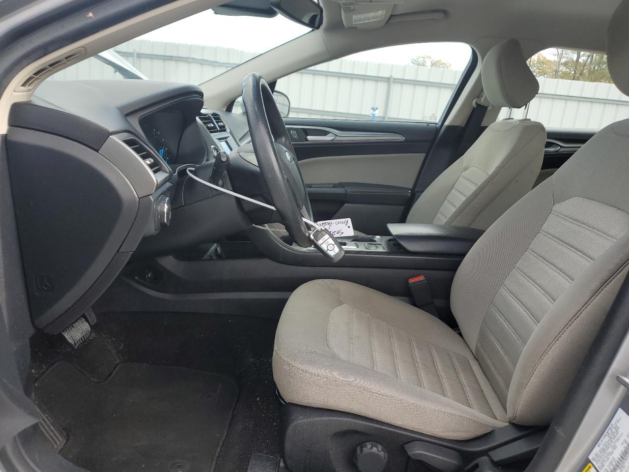 2020 Ford Fusion S - Image 7