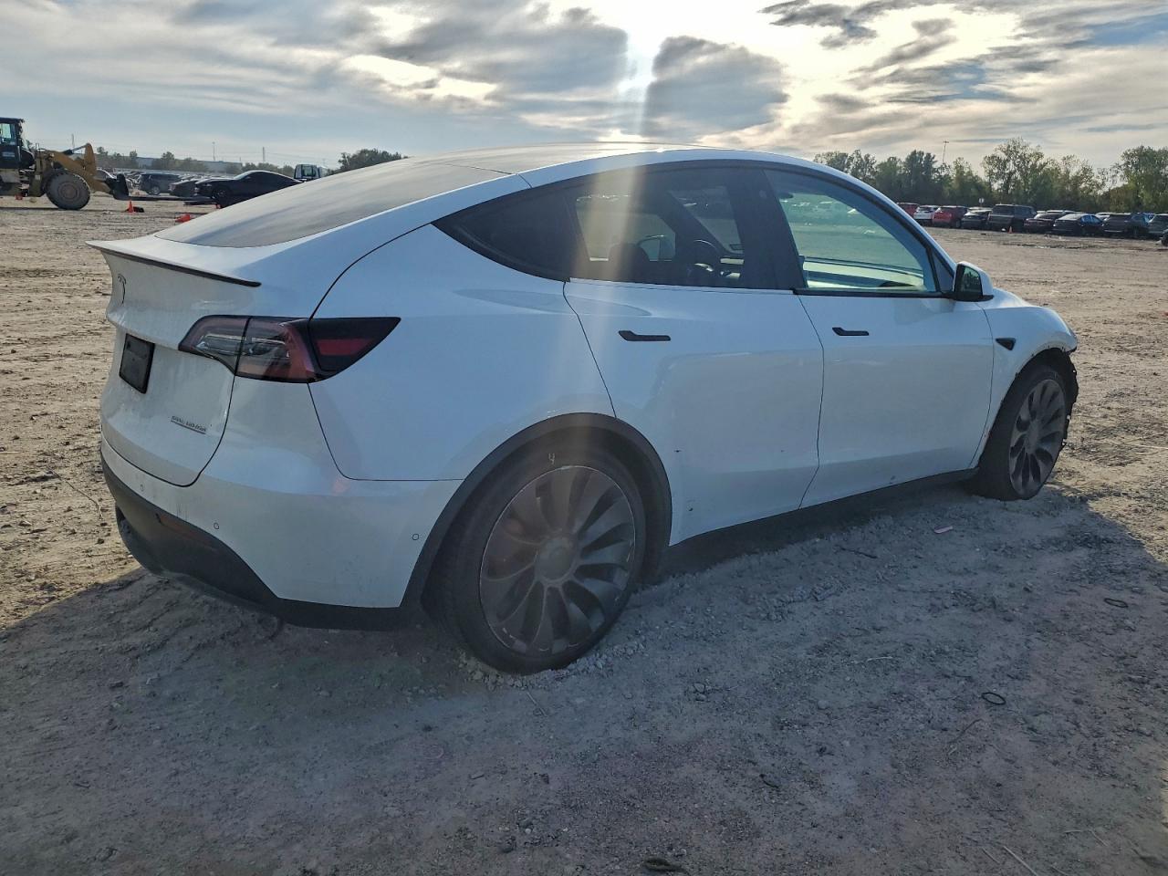 2022 Tesla Model Y - Фото 3