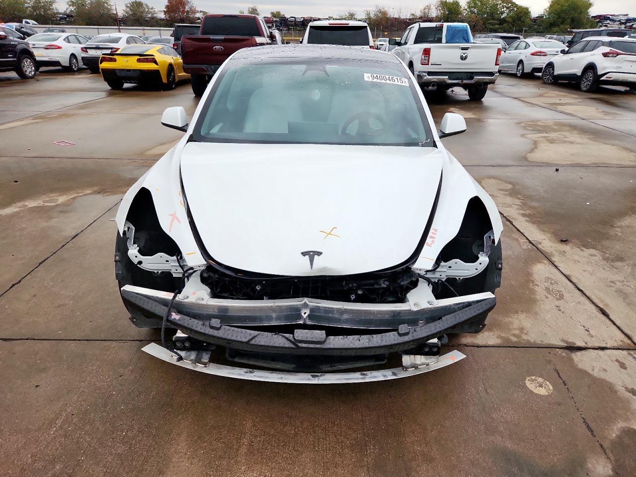 2022 Tesla Model 3 - Фото 5