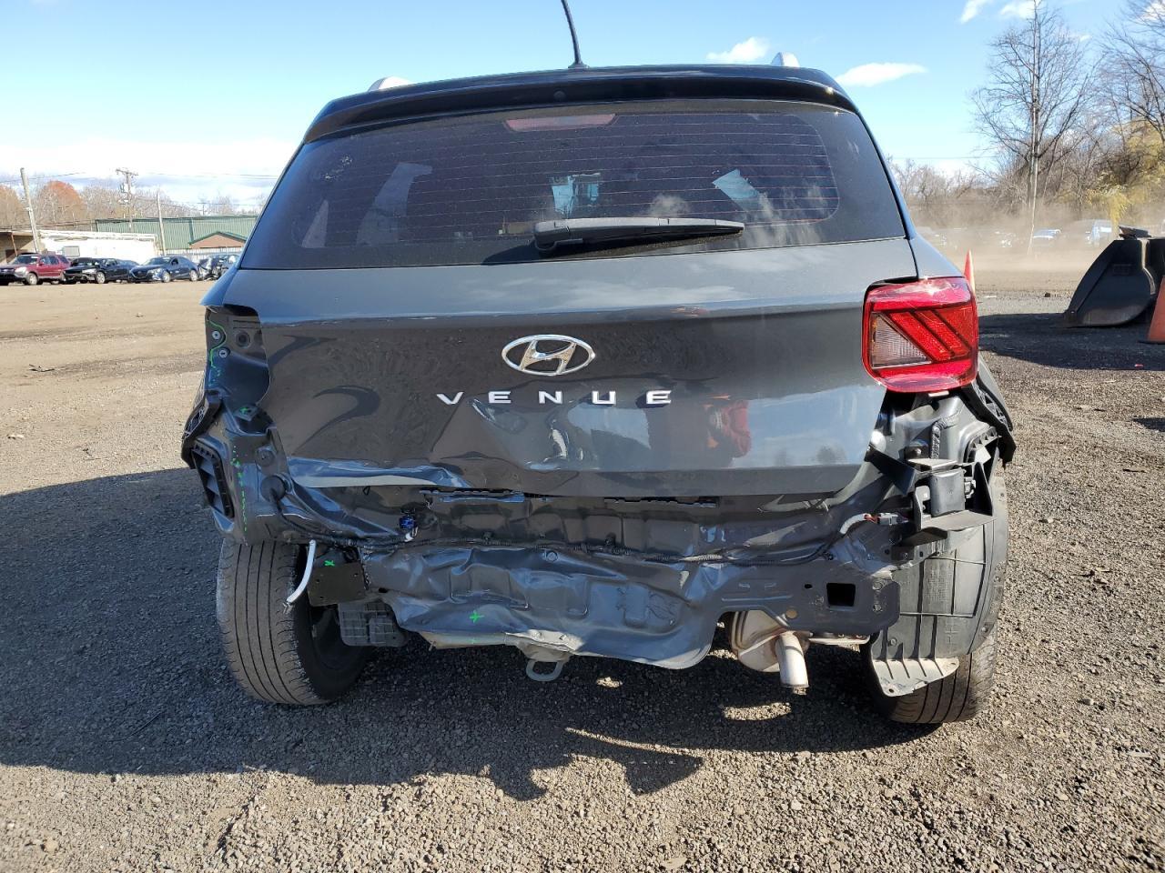 2023 Hyundai Venue - Image 6