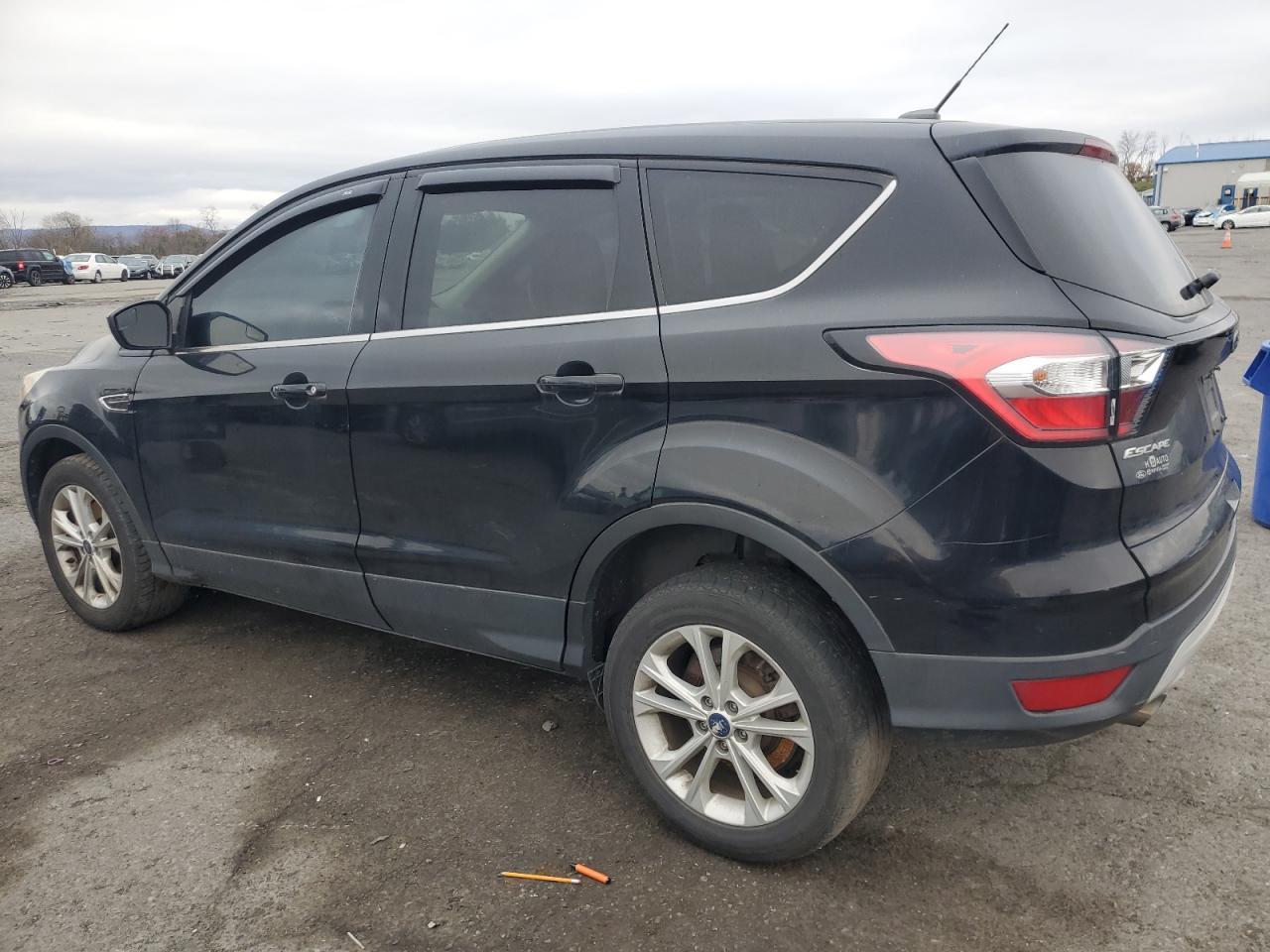2017 Ford Escape Se - Фото 2