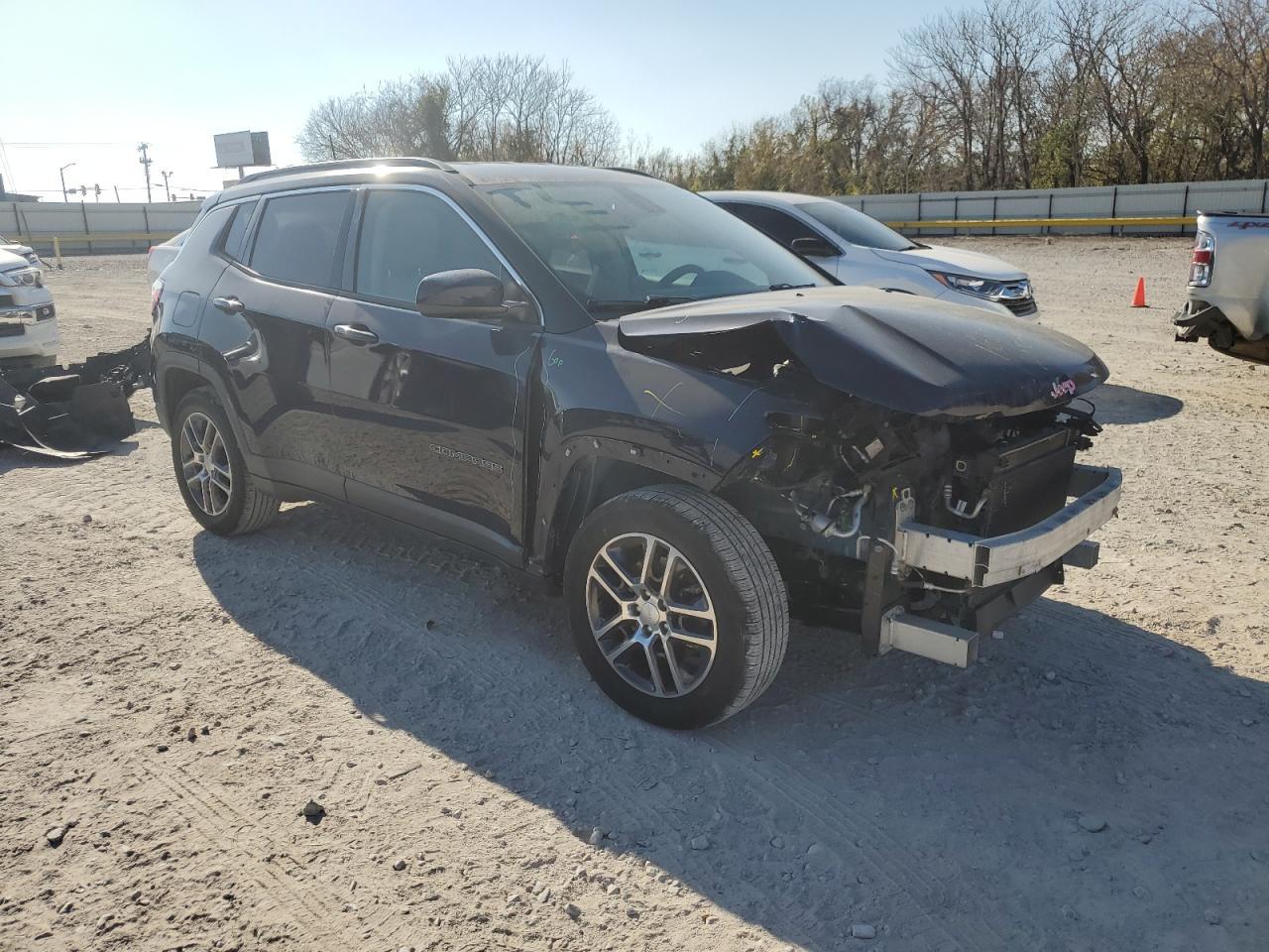 2018 Jeep Compass Latitude - Image 4