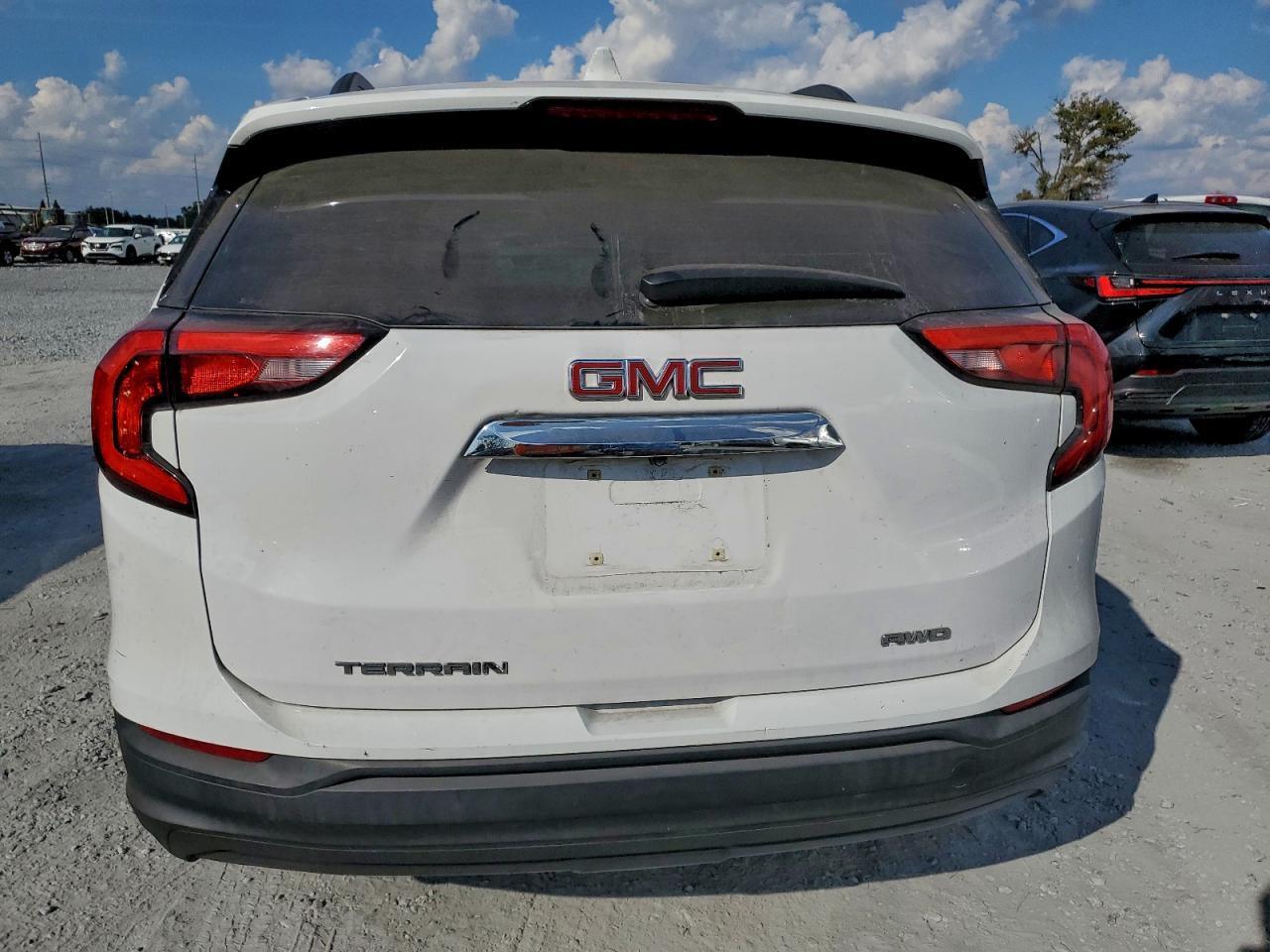2018 GMC Terrain Sle - Image 6