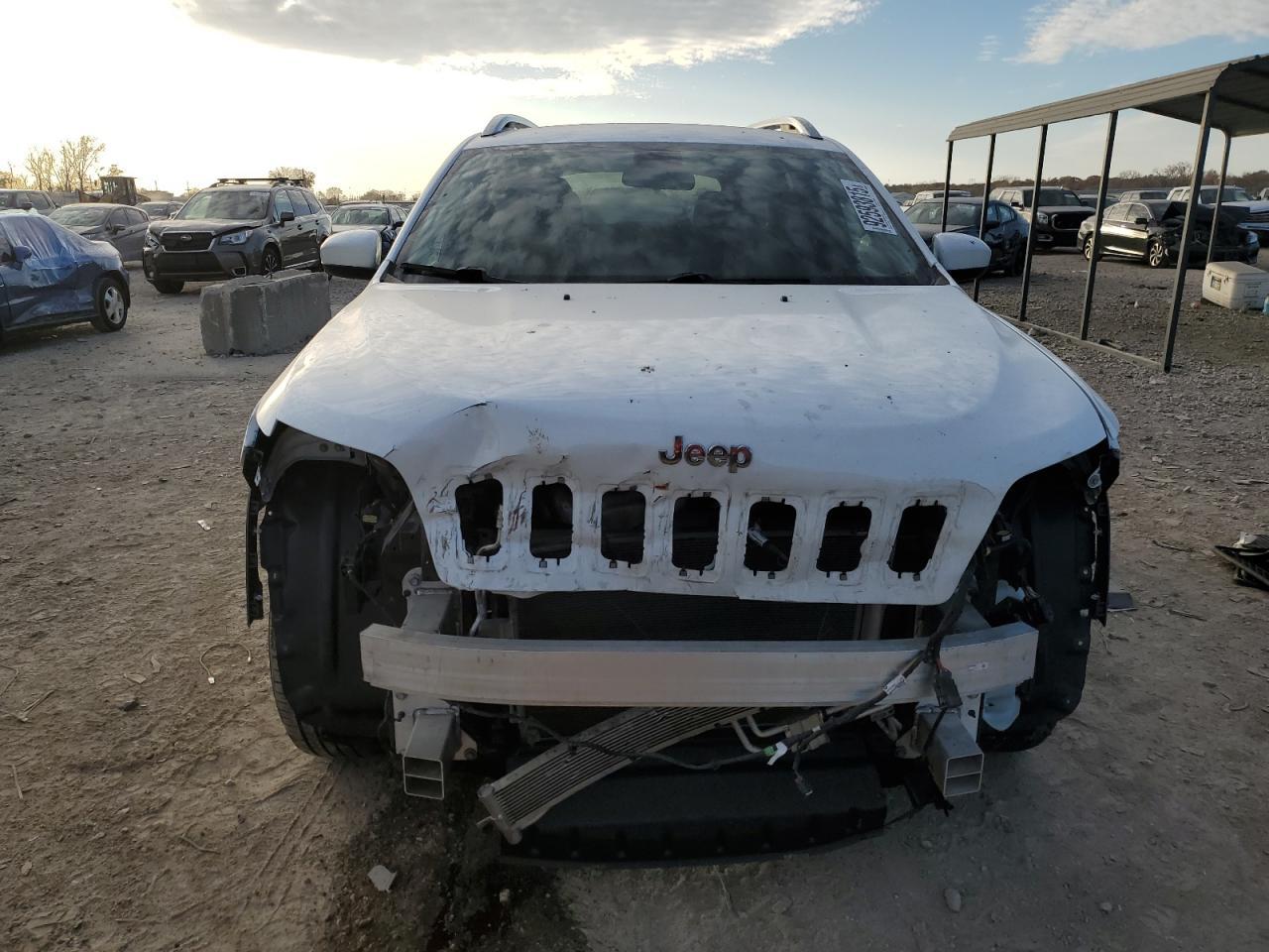 2019 Jeep Cherokee Latitude - Фото 5