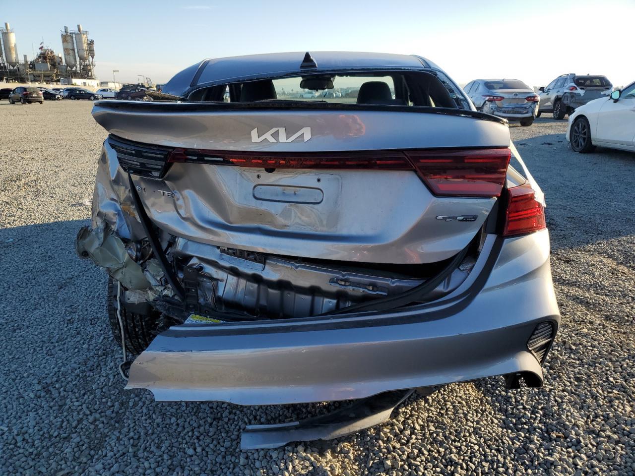 2023 Kia Forte Gt Line - Image 6
