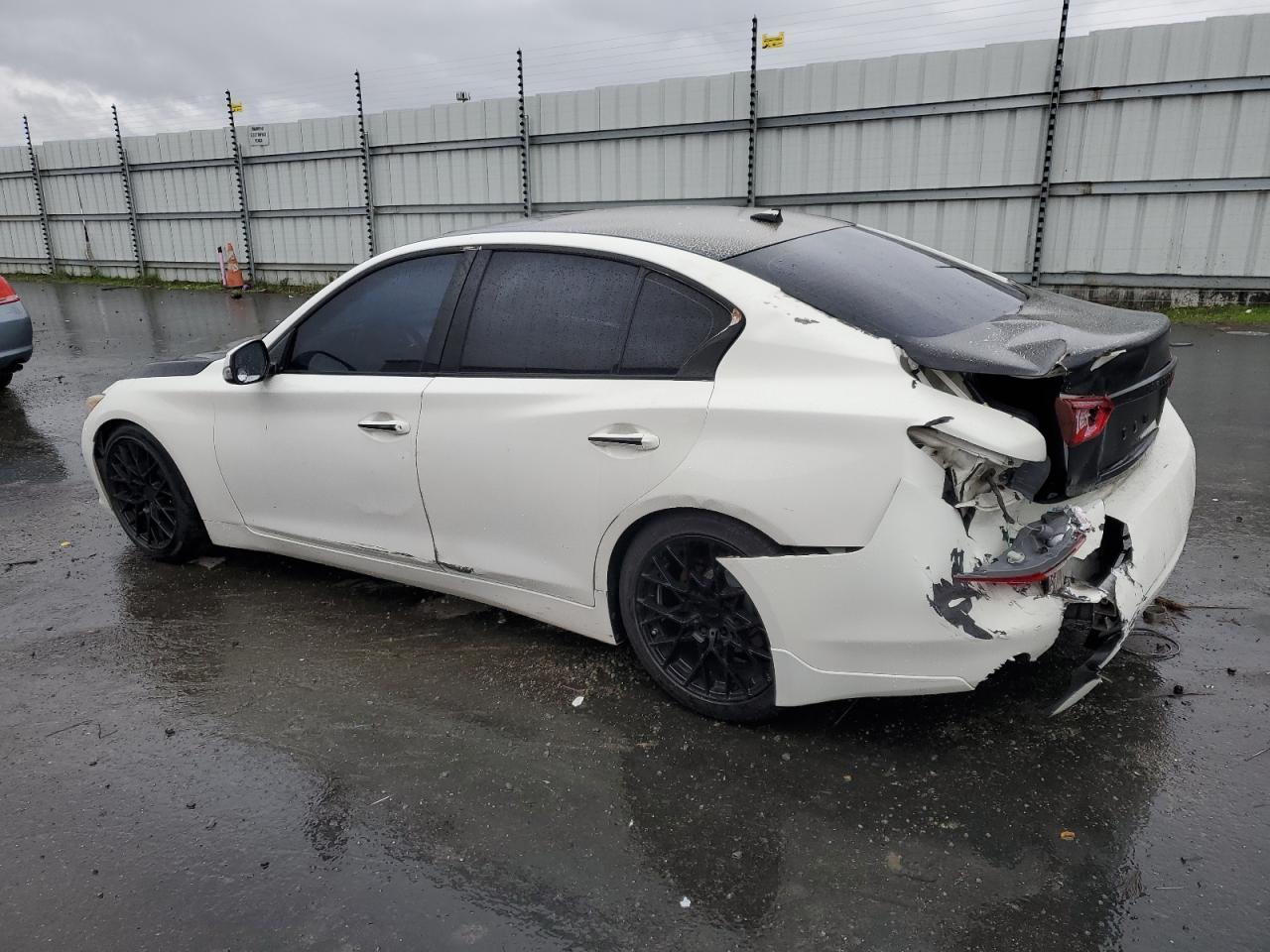 2015 Infiniti Q50 Base - Фото 2