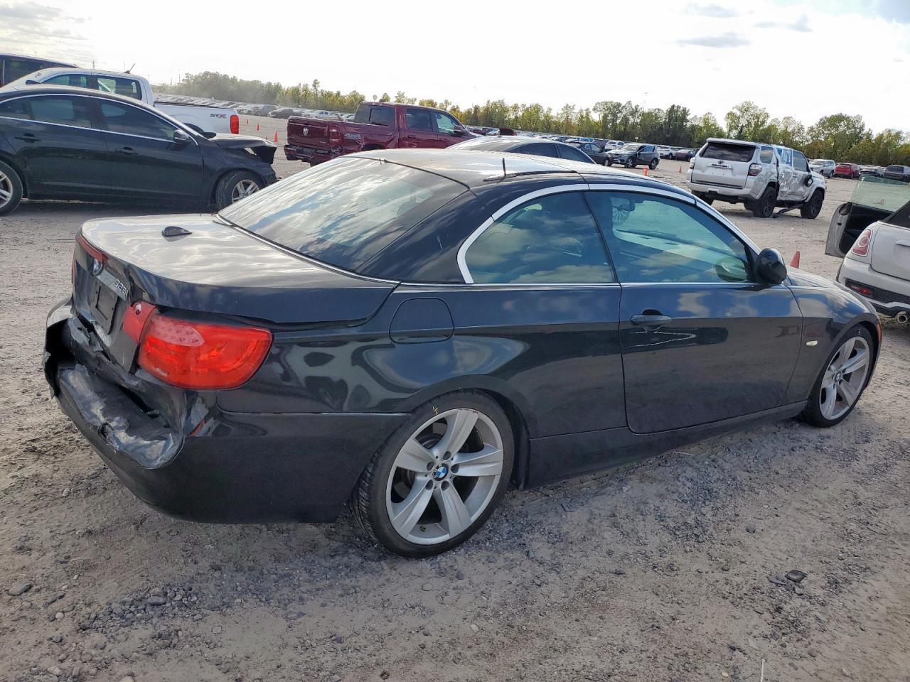 2011 BMW 328 I - Image 3
