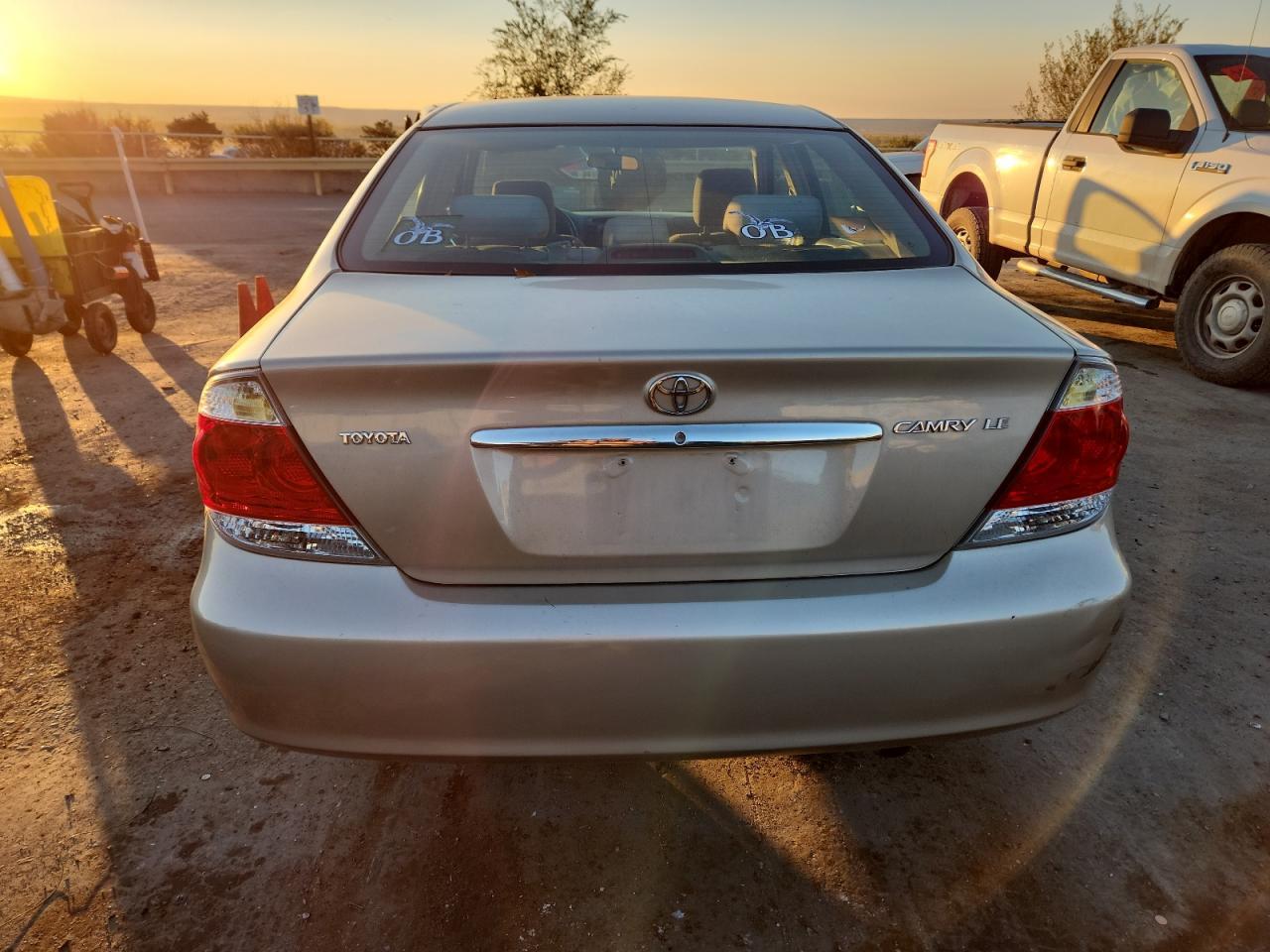 2006 Toyota Camry Le - Image 6