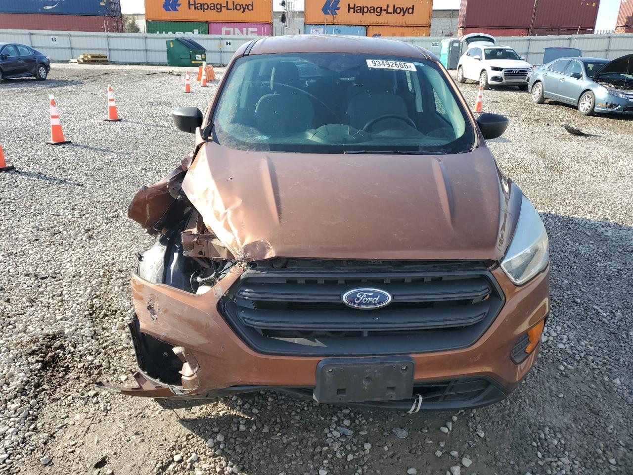 2017 Ford Escape S - Фото 5
