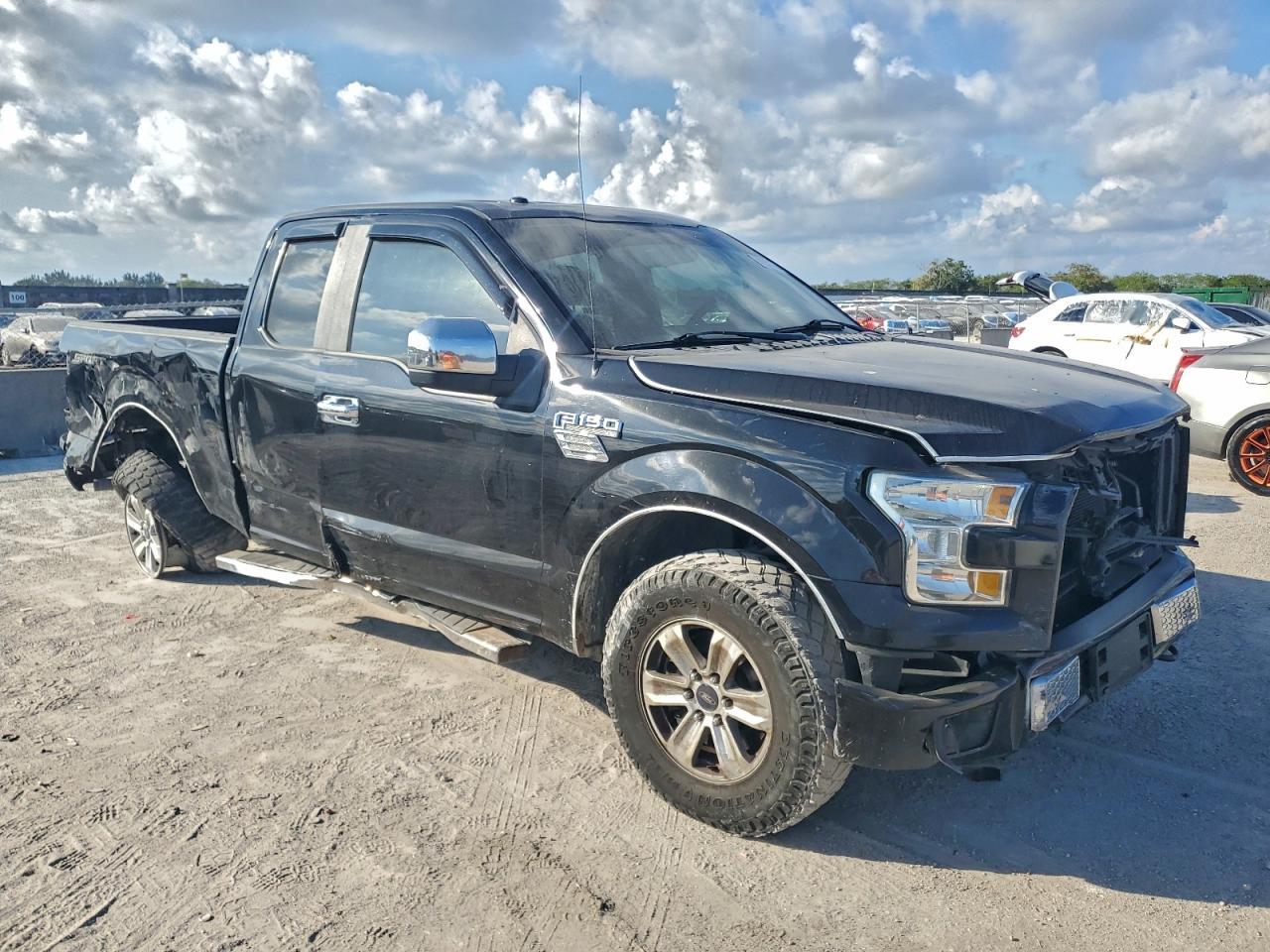 2016 Ford F150 Super Cab - Image 4