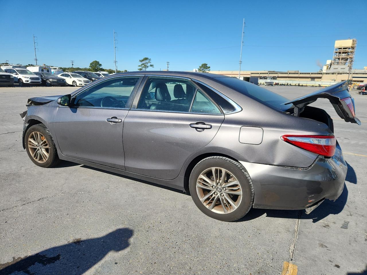 2017 Toyota Camry Le - Фото 2