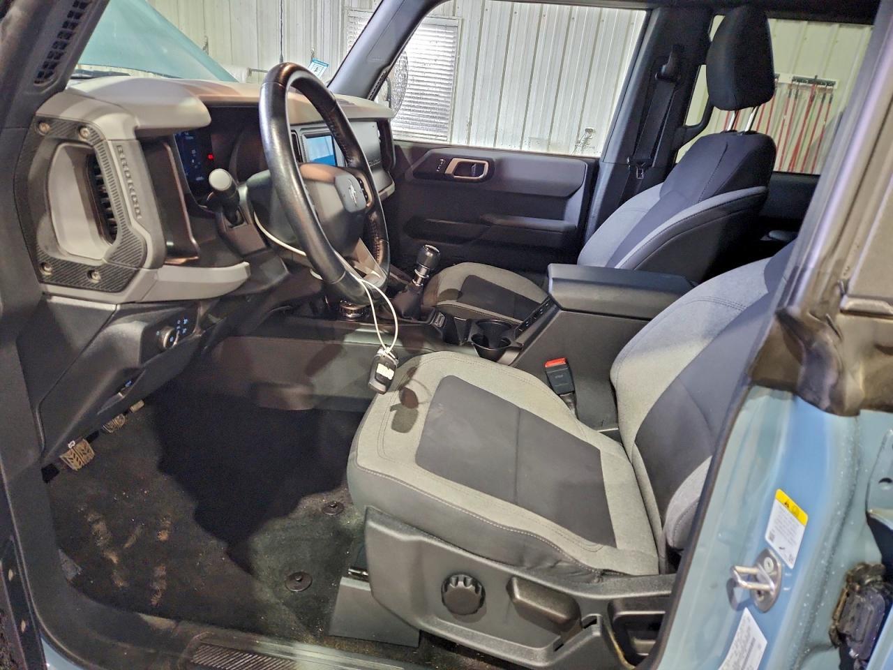 2022 Ford Bronco Base - Image 7