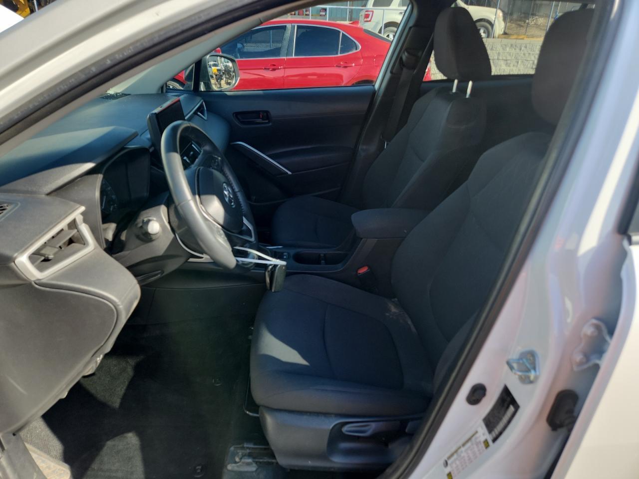 2025 Toyota Corolla Cross Le - Фото 7