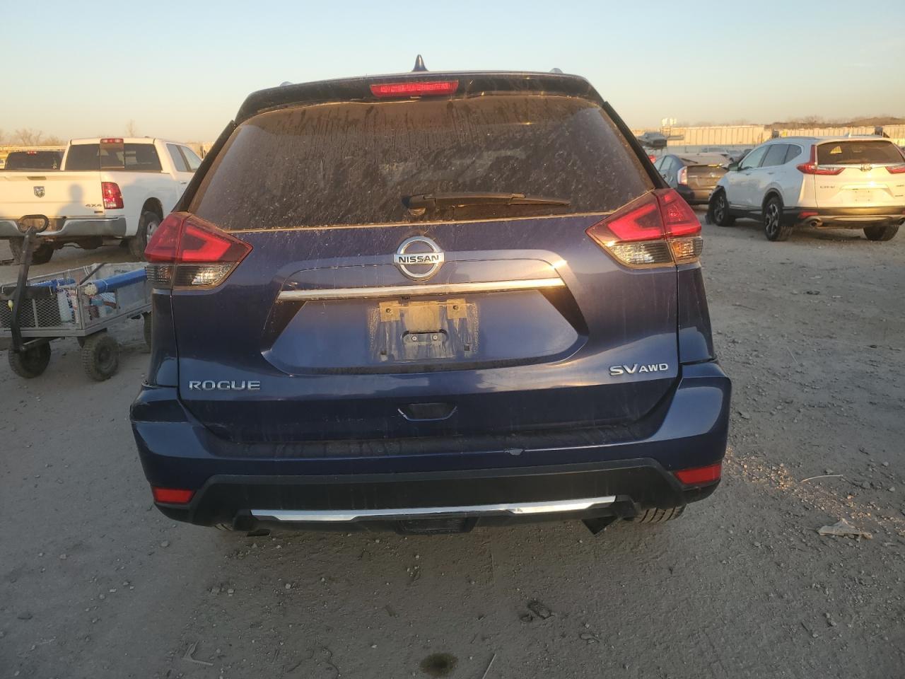 2017 Nissan Rogue S - Фото 6