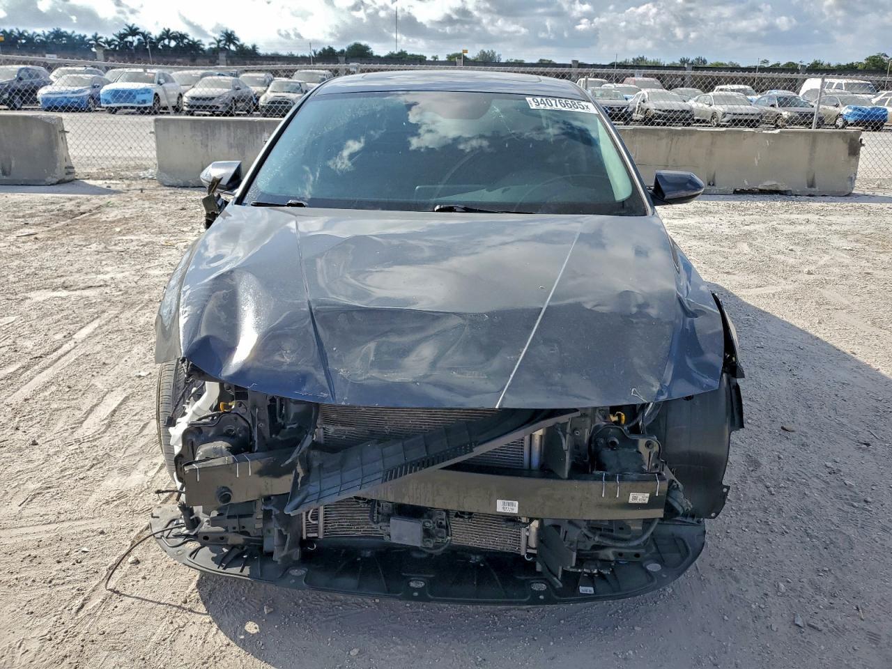 2023 Hyundai Elantra Limited - Фото 5