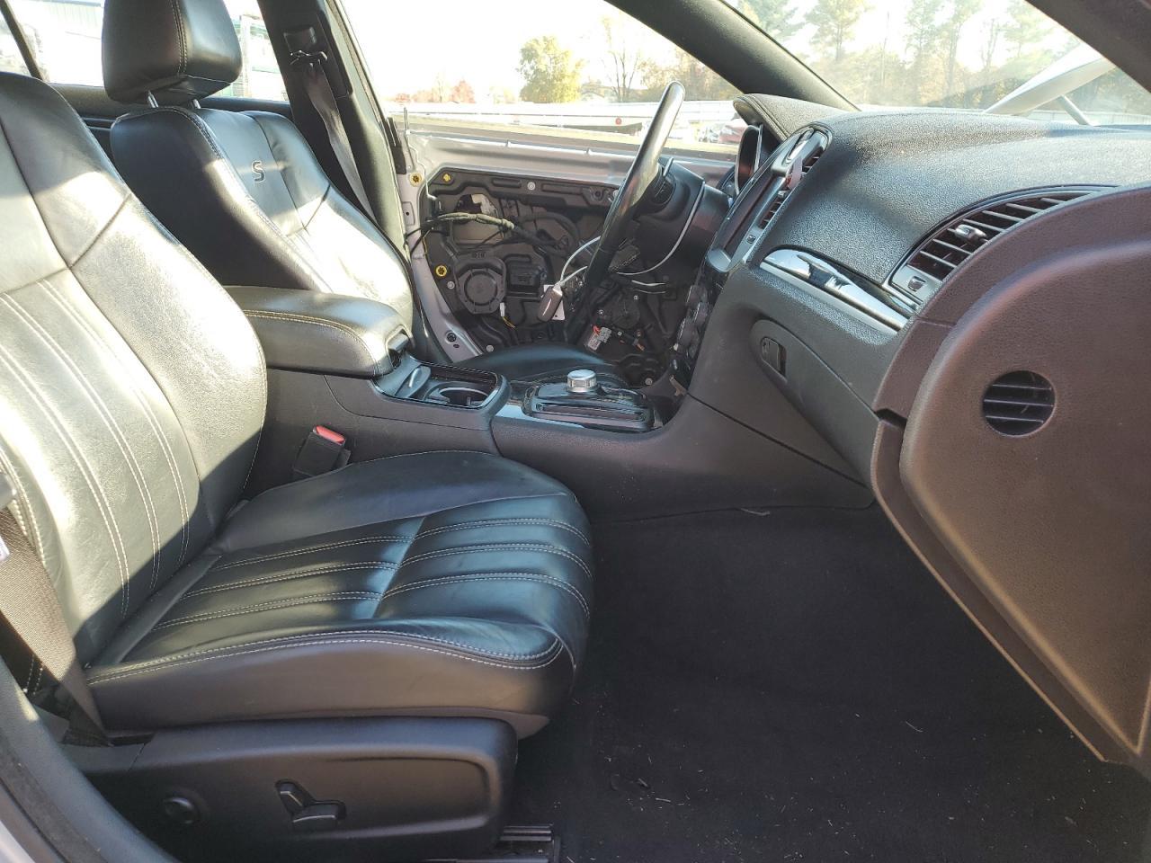 2021 Chrysler 300 S - Фото 7