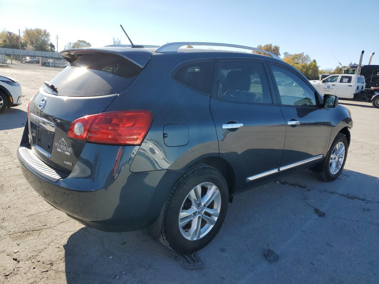 2015 Nissan Rogue Select S - Image 3