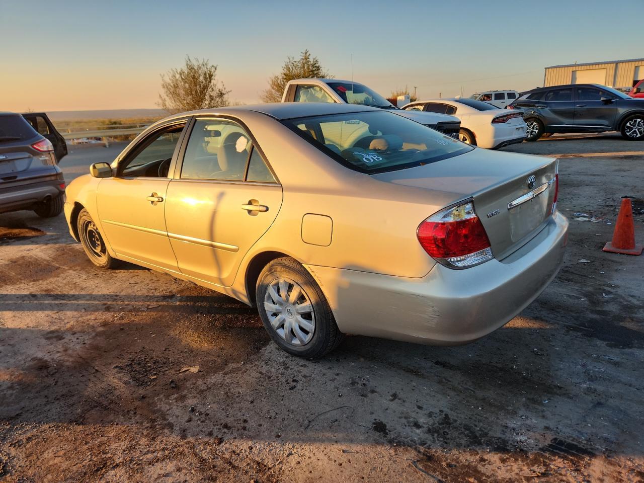 2006 Toyota Camry Le - Image 2