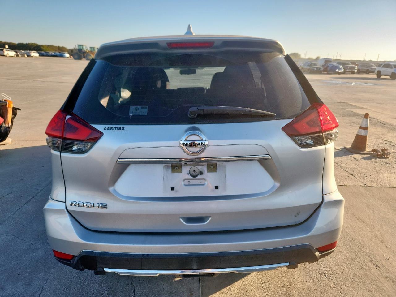 2017 Nissan Rogue S - Image 6