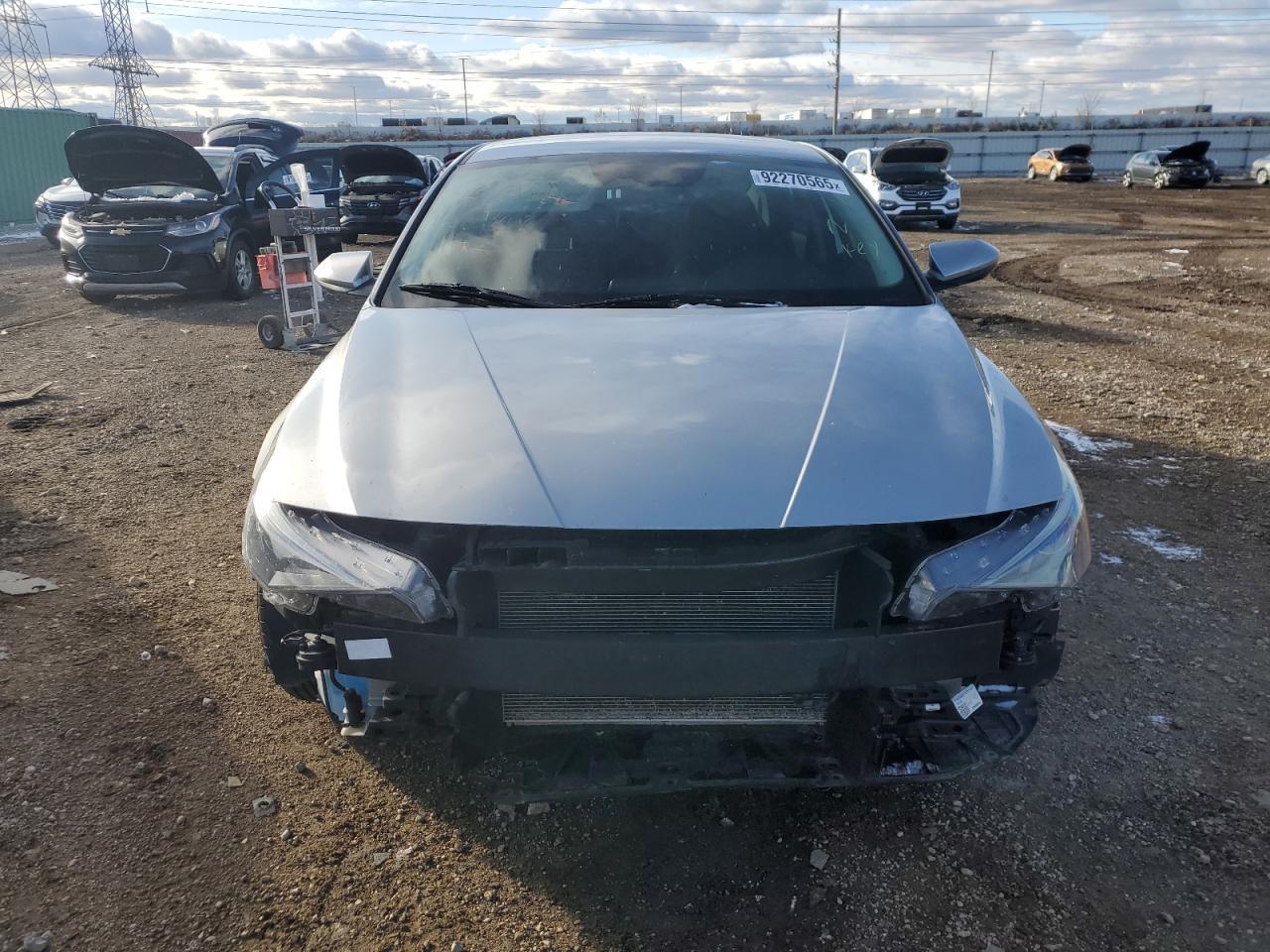 2021 Hyundai Elantra Se - Image 5