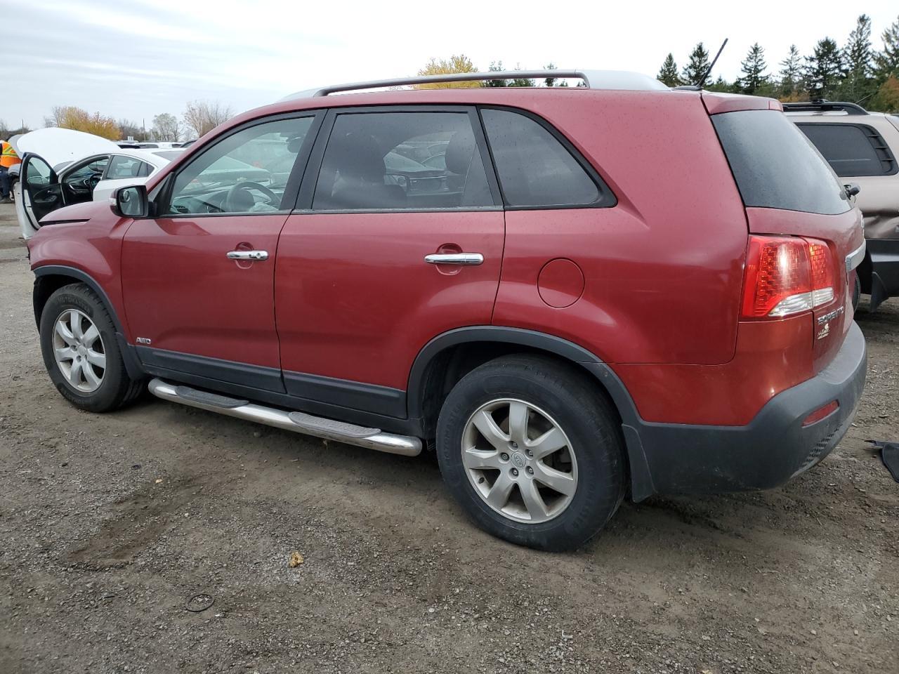 2011 Kia Sorento Base - Image 2