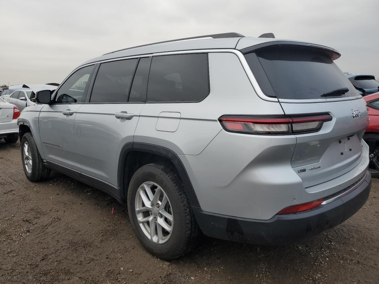 2022 Jeep Grand Cherokee L Laredo - Фото 2