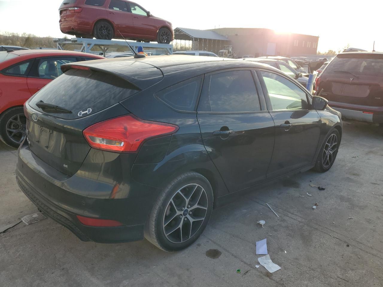 2015 Ford Focus Se - Image 3