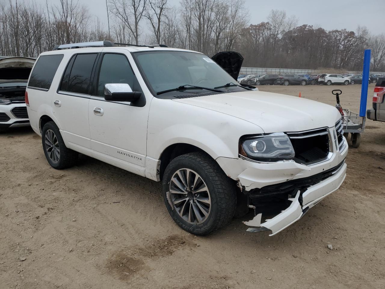 2016 Lincoln Navigator Select - Image 4