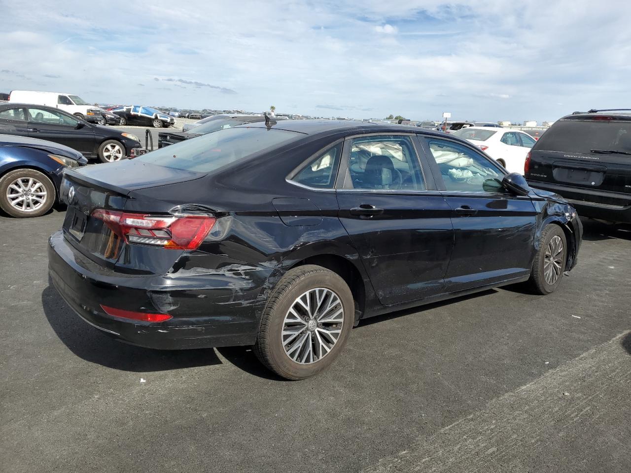 2019 Volkswagen Jetta S - Фото 3