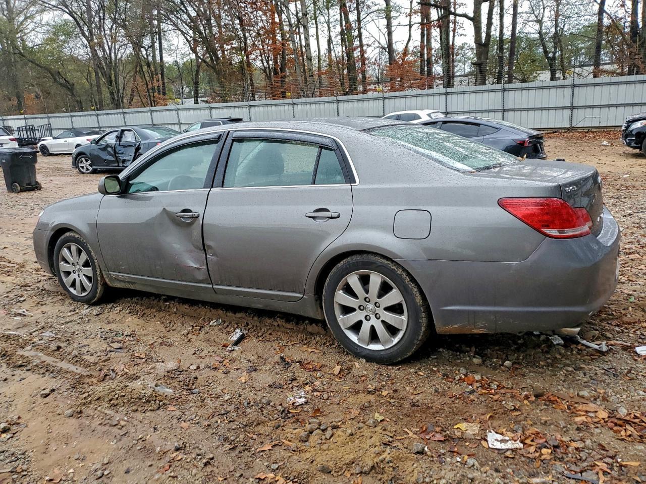 2005 Toyota Avalon Xl - Фото 2