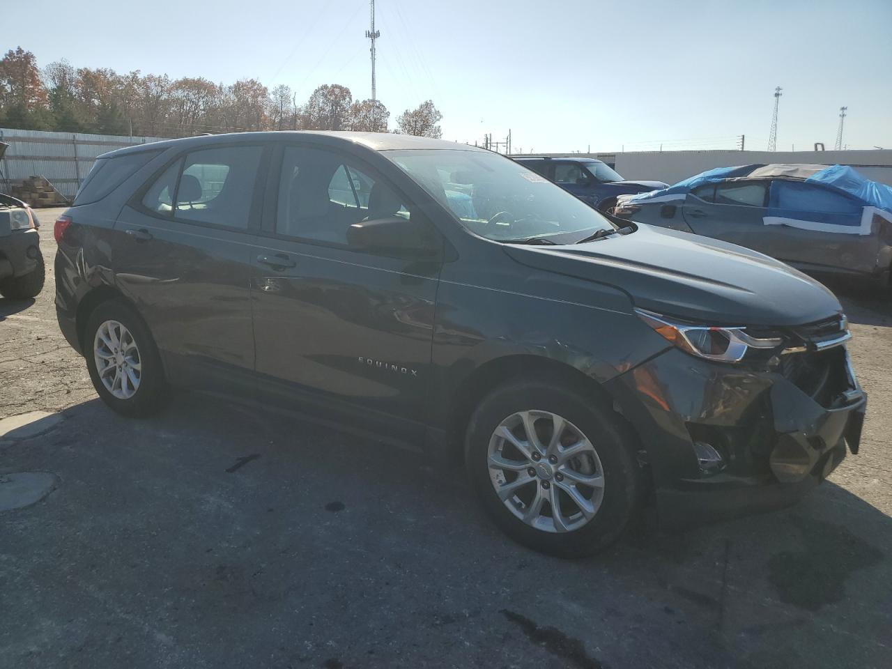 2018 Chevrolet Equinox Ls - Фото 4
