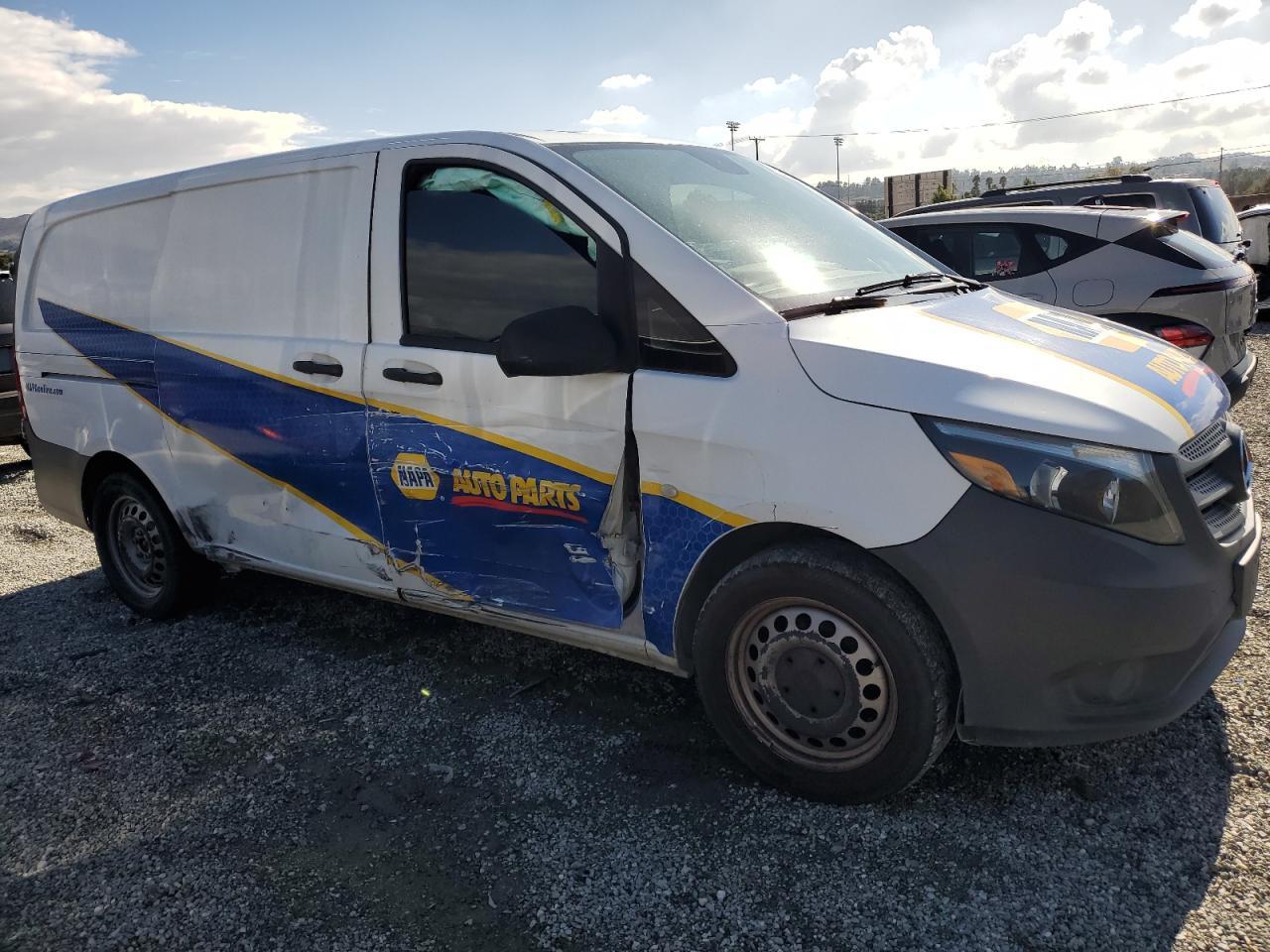 2017 Mercedes Benz Metris Delivery Van - Image 4