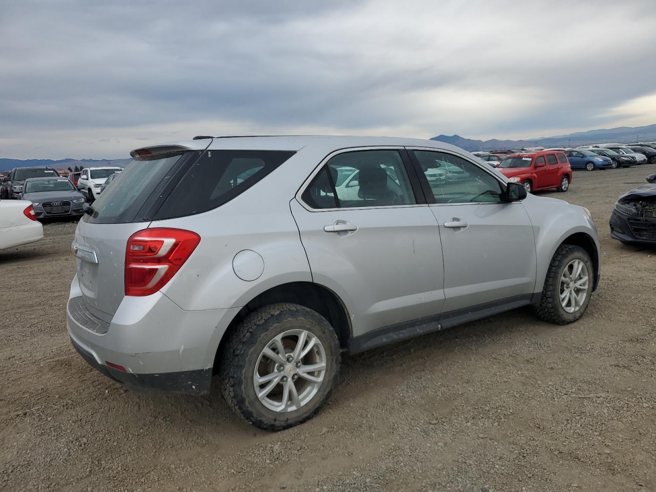 2017 Chevrolet Equinox Ls - Image 3