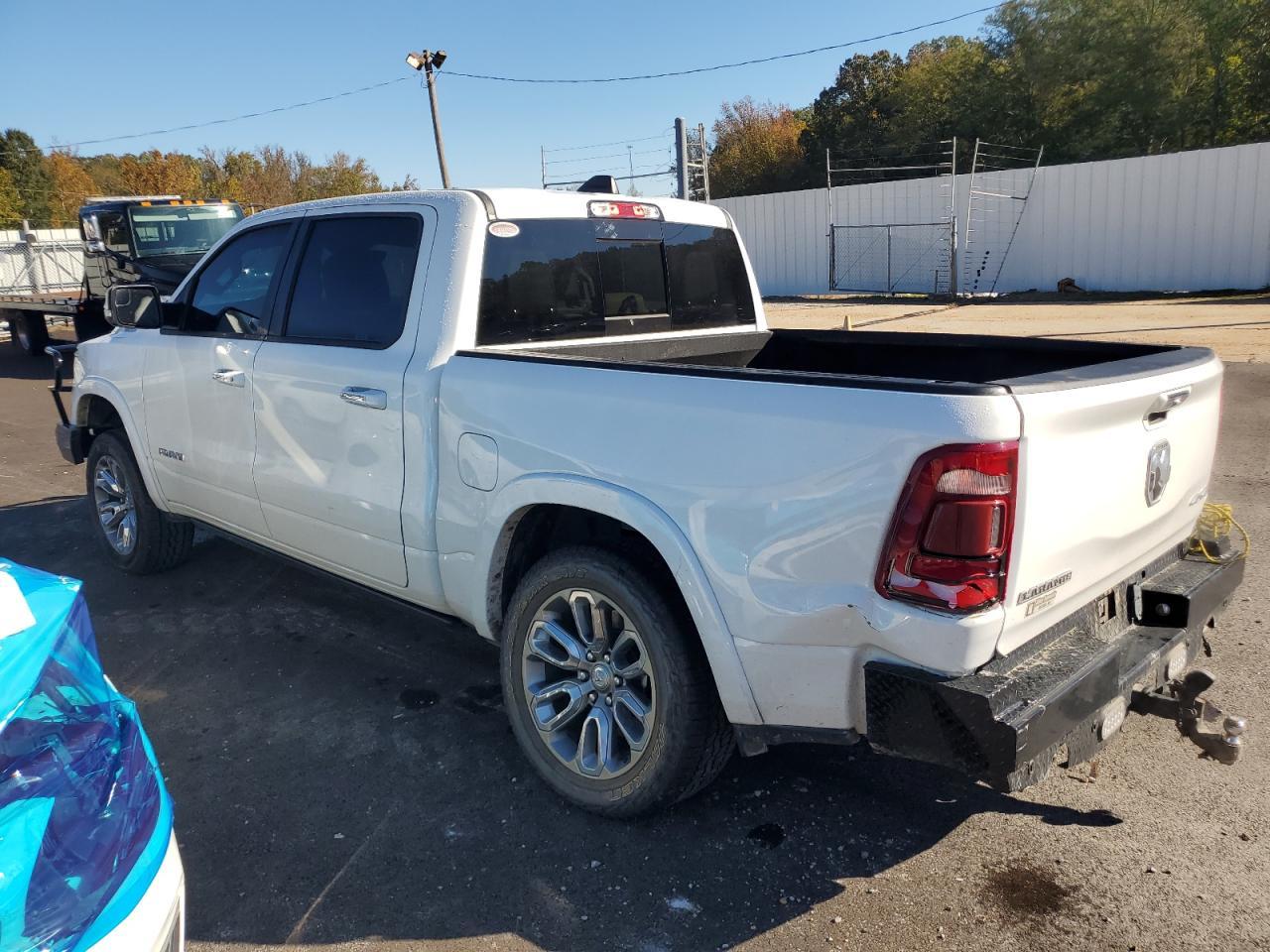 2022 Ram 1500 Laramie - Фото 2