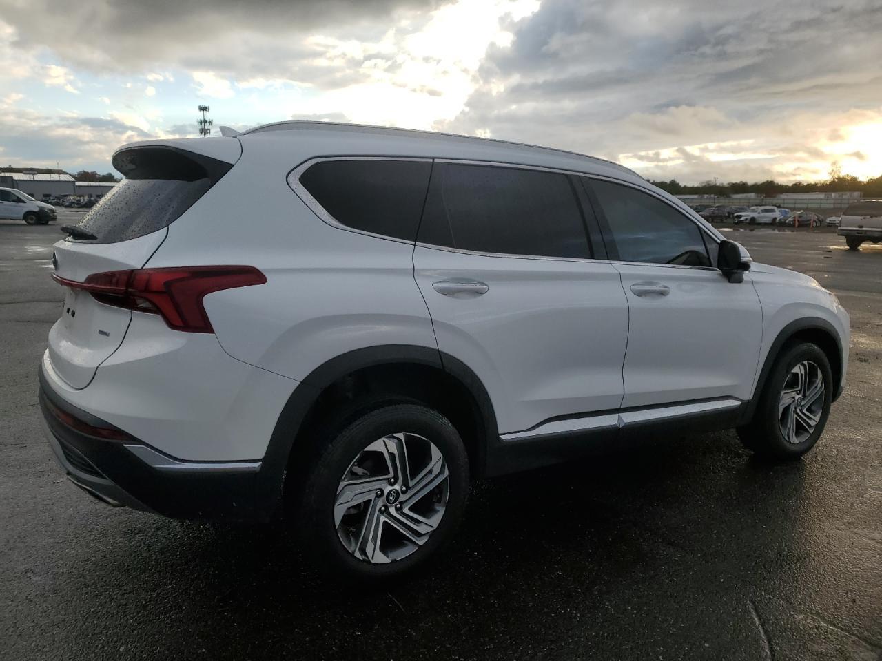 2023 Hyundai Santa Fe Sel Premium - Image 3