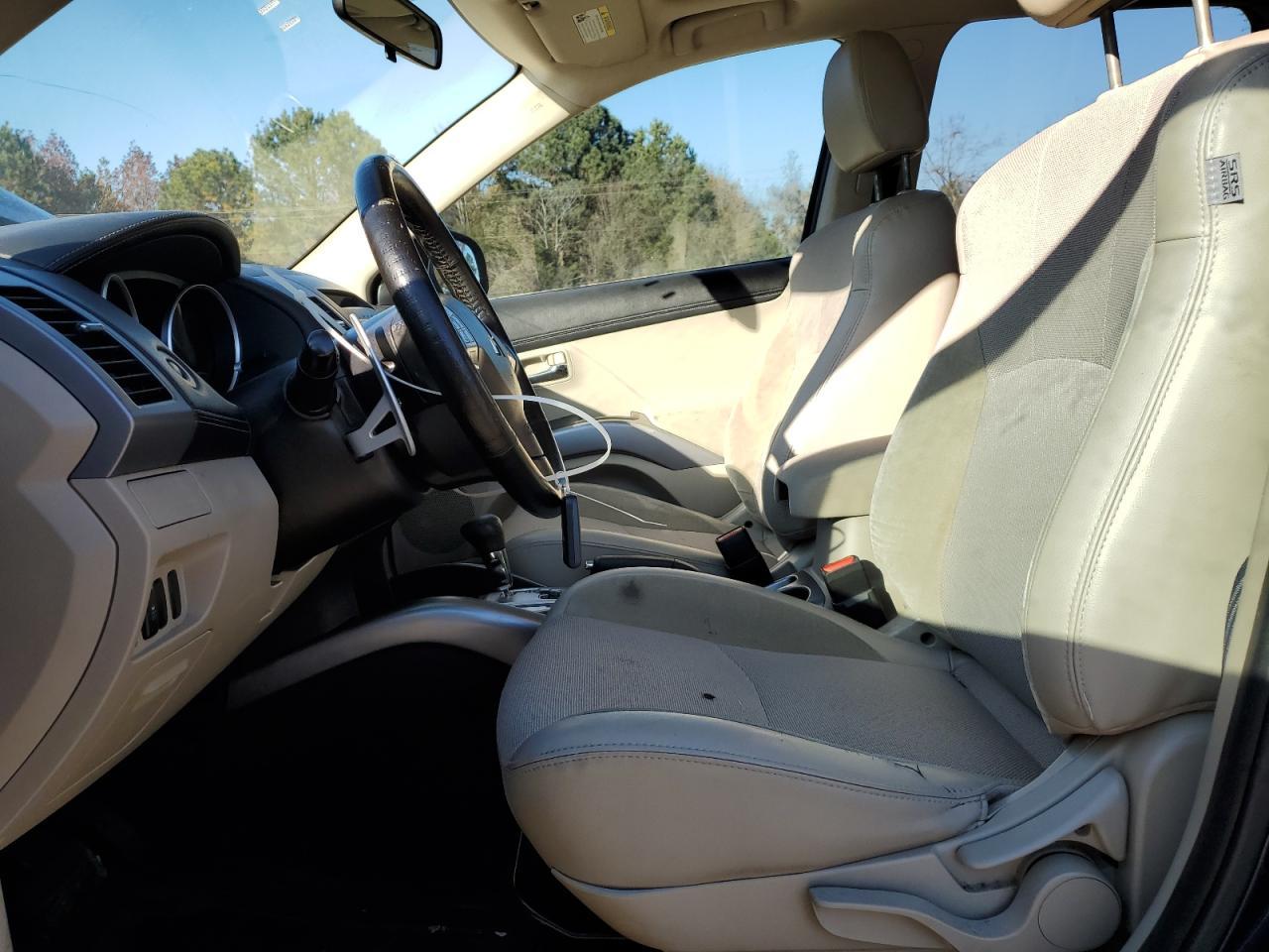 2011 Mitsubishi Outlander Se - Фото 7