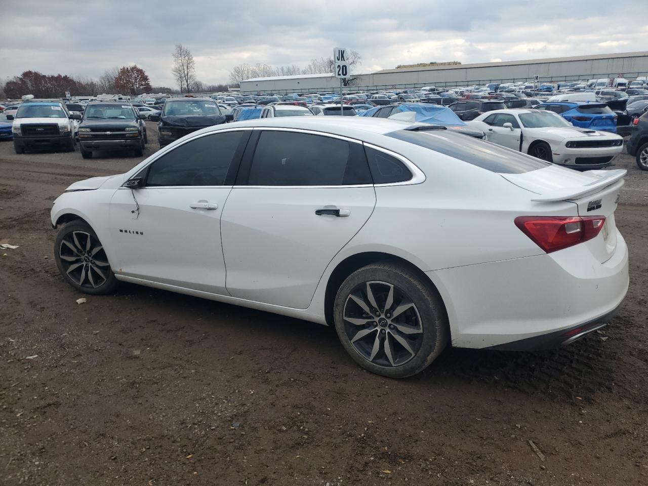 2022 Chevrolet Malibu Rs - Фото 2