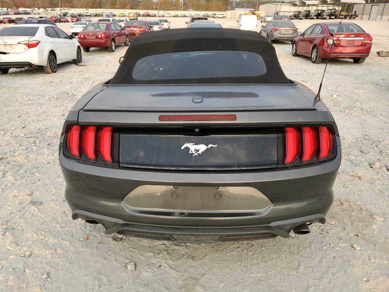 2020 Ford Mustang - Фото 6